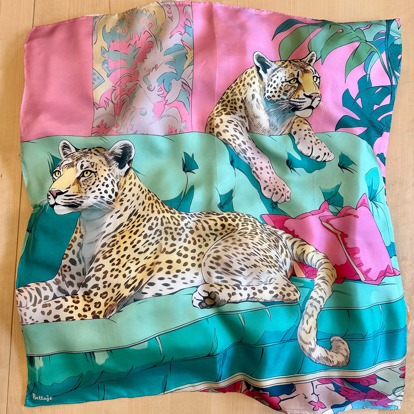 27" Square Scarf - Leopards