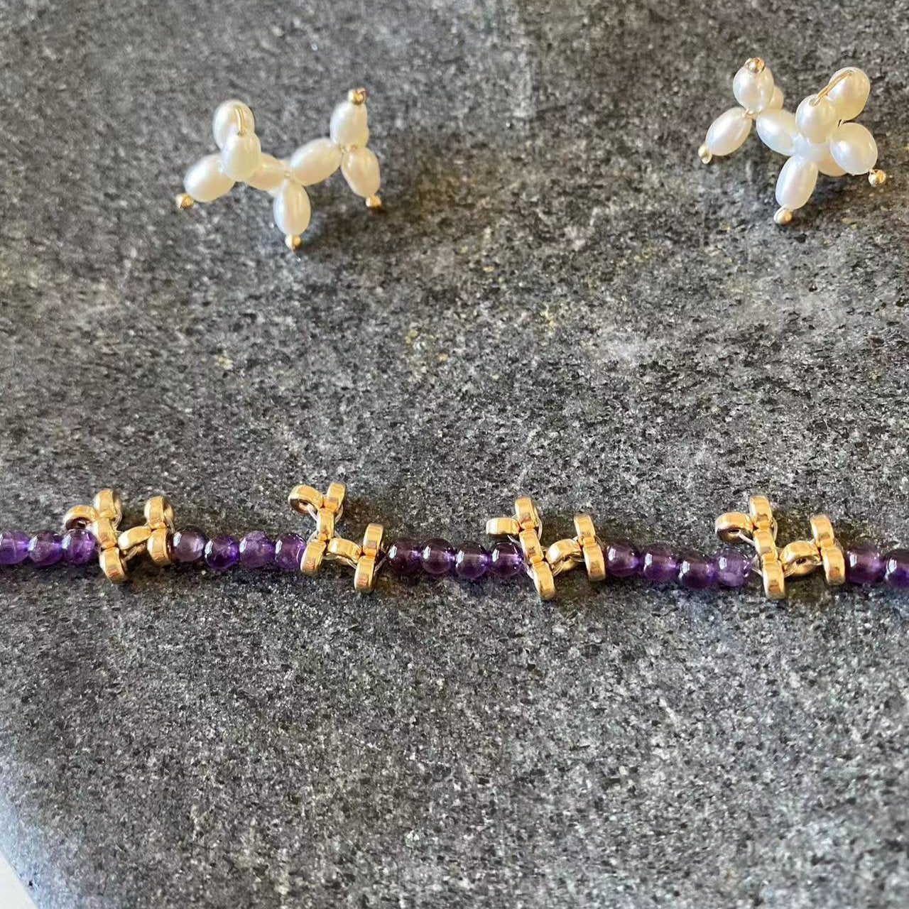 Balloon Dog - Gold Filled Balloon Dog Amethyst Beaded Bracelet